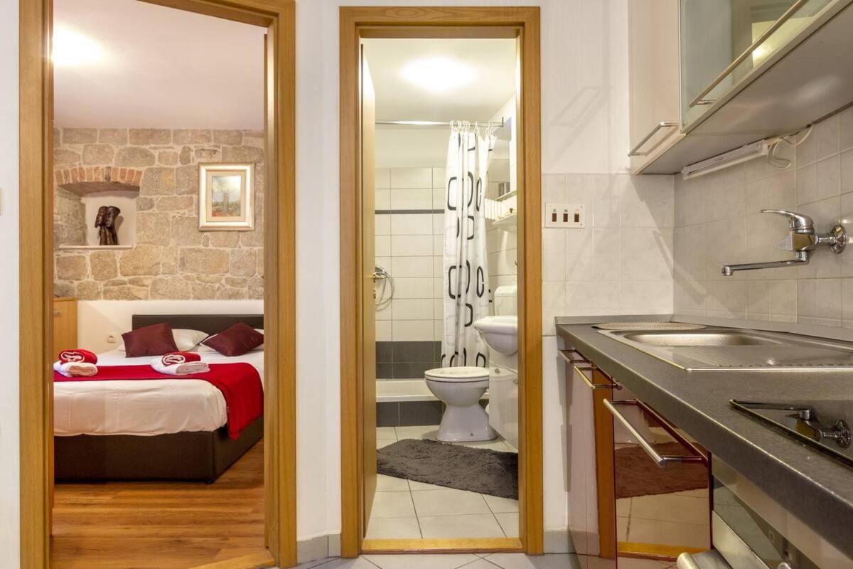 Aparrtment Terra- Combine Beach&Old Town Split Exterior foto